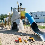 Apartment 392, Seepark *